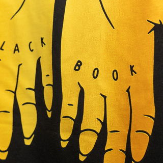 "PREMIUM" OVERSIZED HANDS TEE - GOLD/BLACK