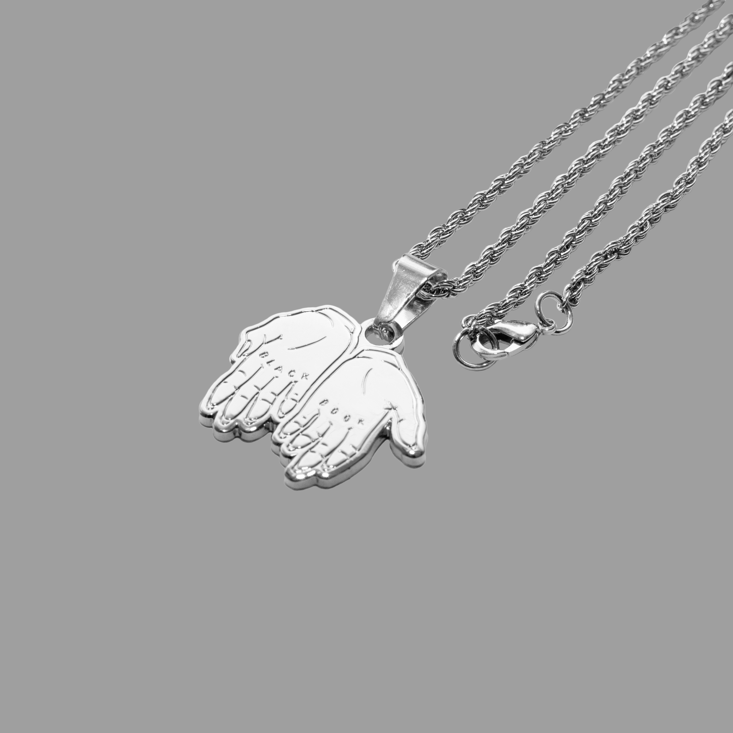 SILVER HANDS NECKLACE