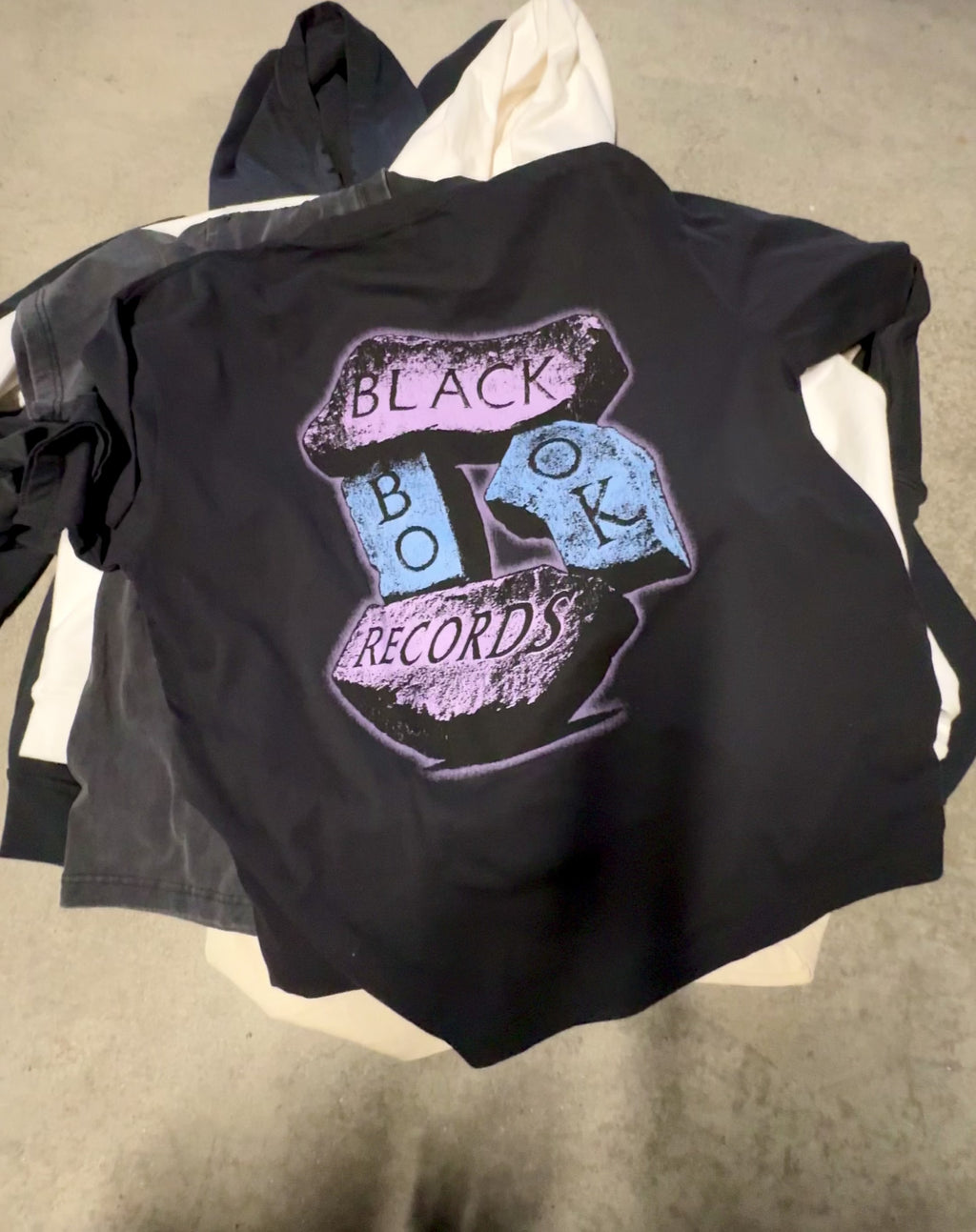 STACKED STONES TEE (VINTAGE BLACK) - "PREMIUM-BOX FIT"