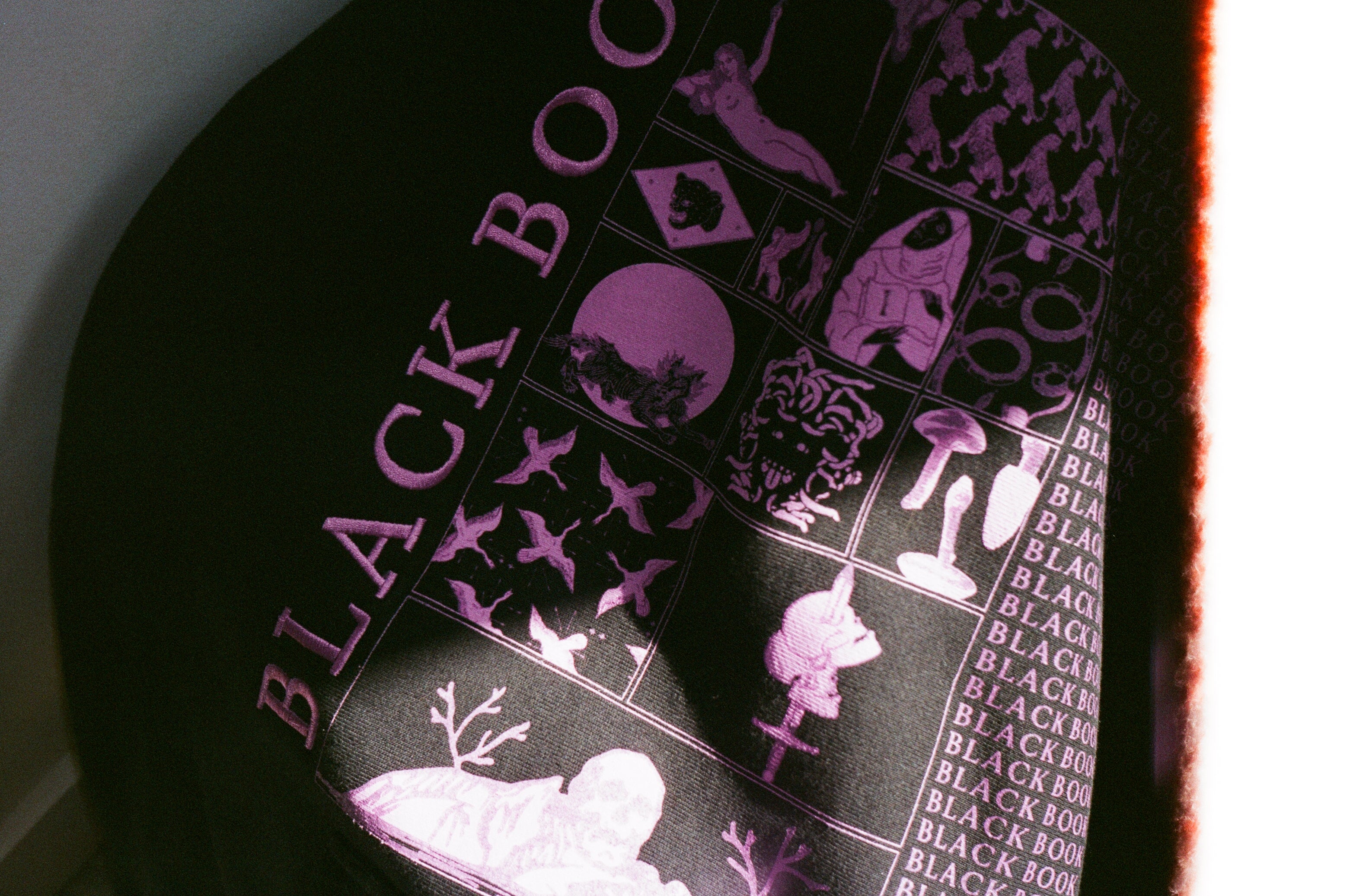 ICONS Hoodie - BLACK