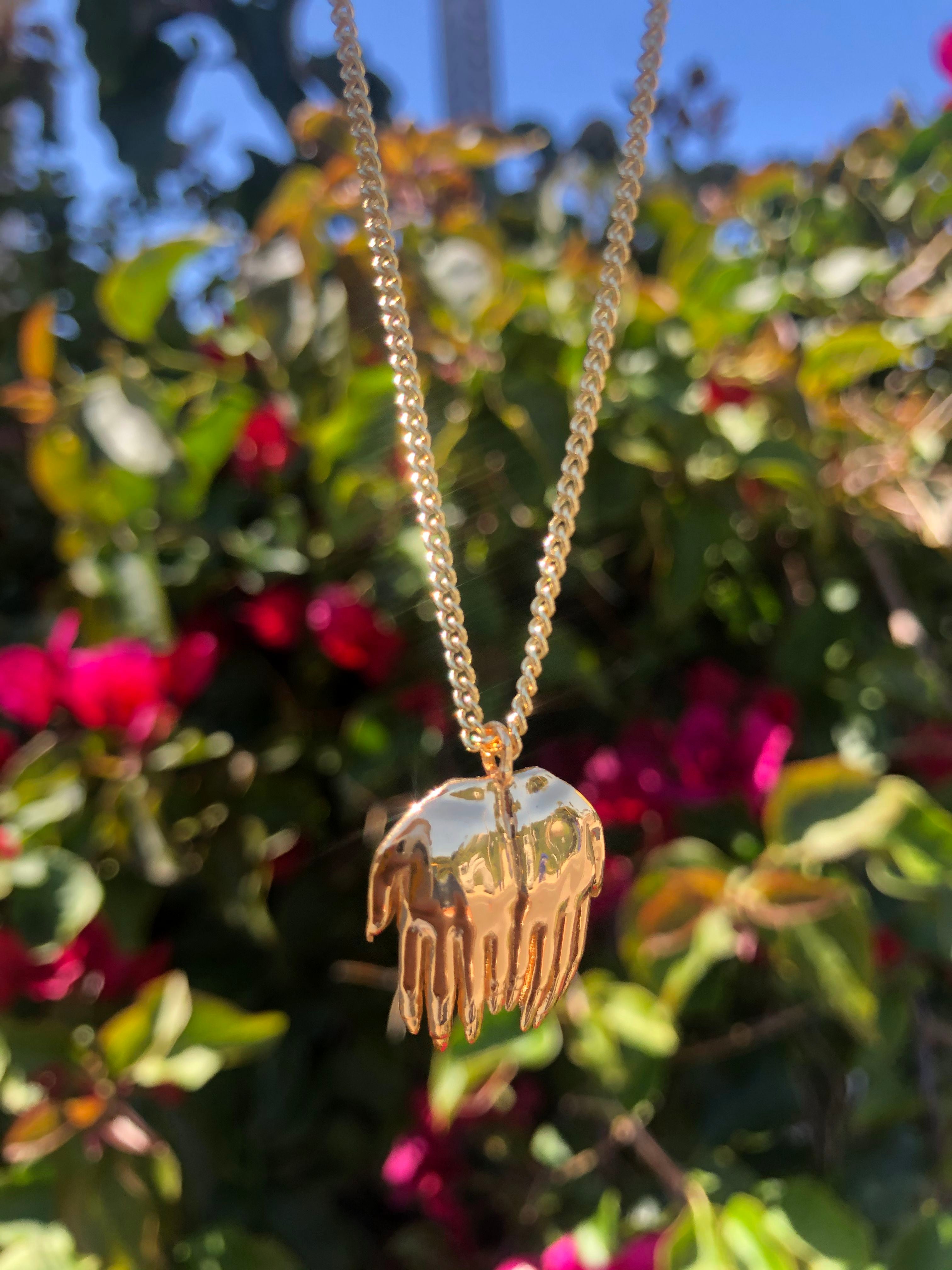 GOLD HANDS NECKLACE