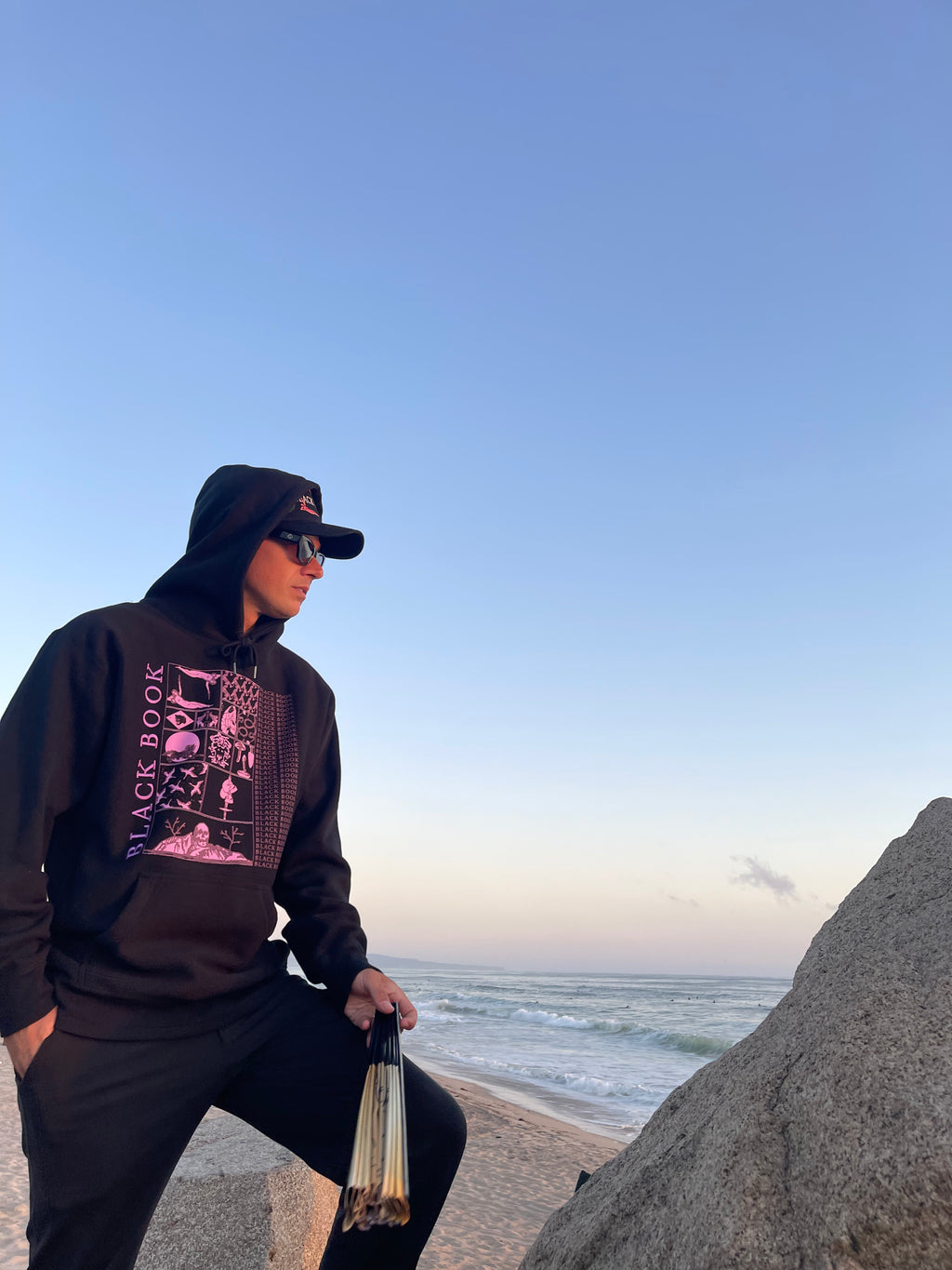 ICONS Hoodie - BLACK