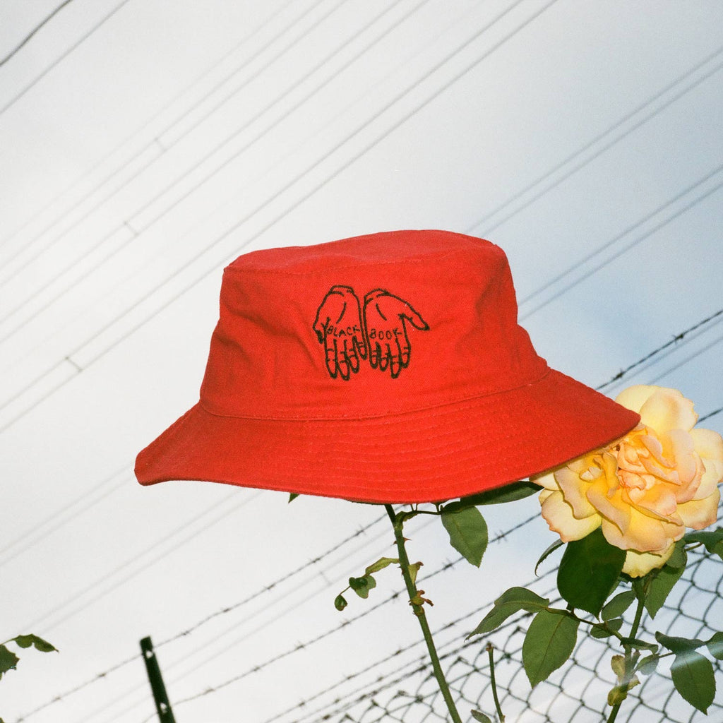 CALI DREAMIN BUCKET HAT
